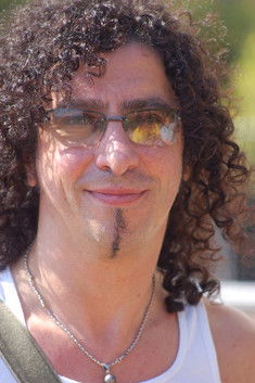 Norbert Krief as Cok