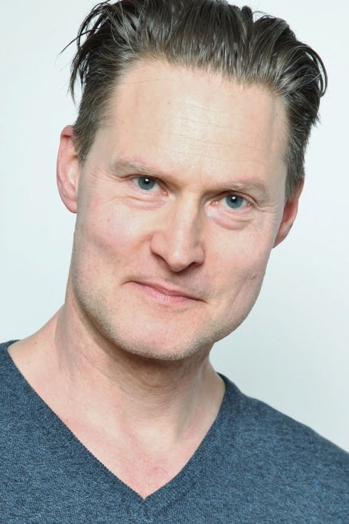 Henrik Norman as Isolf
