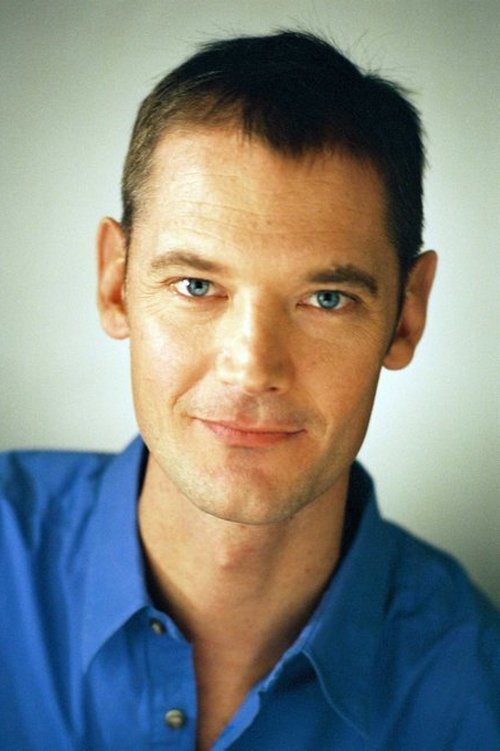 Oscar Relier as Professeur d'Anglais