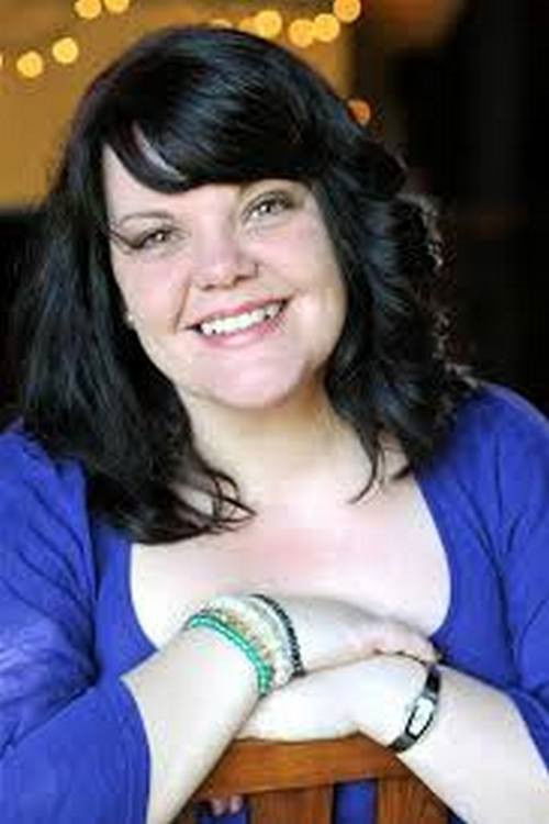 Rachel Lumberg as Leila