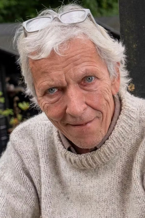 Jørgen Skouboe as Vært