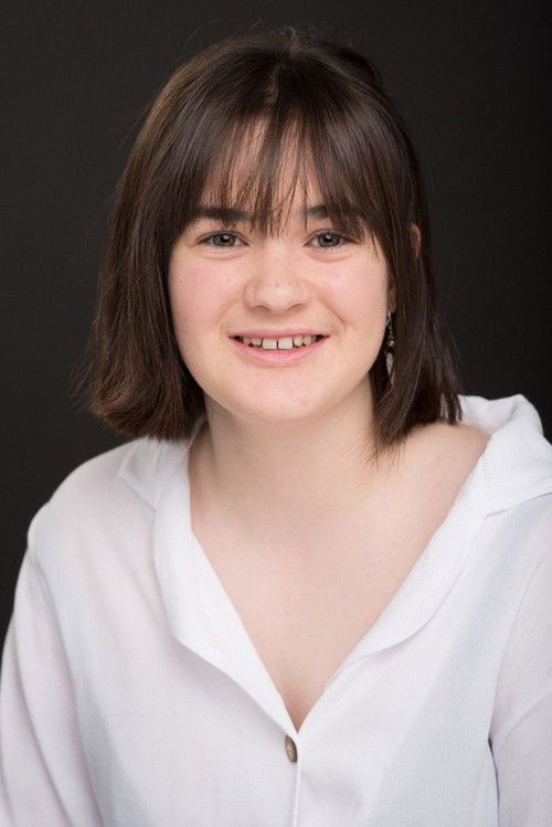 Carmen Albizu as Lola