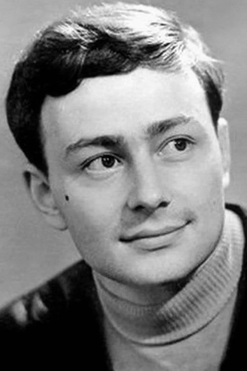 Vsevolod Abdulov as Student