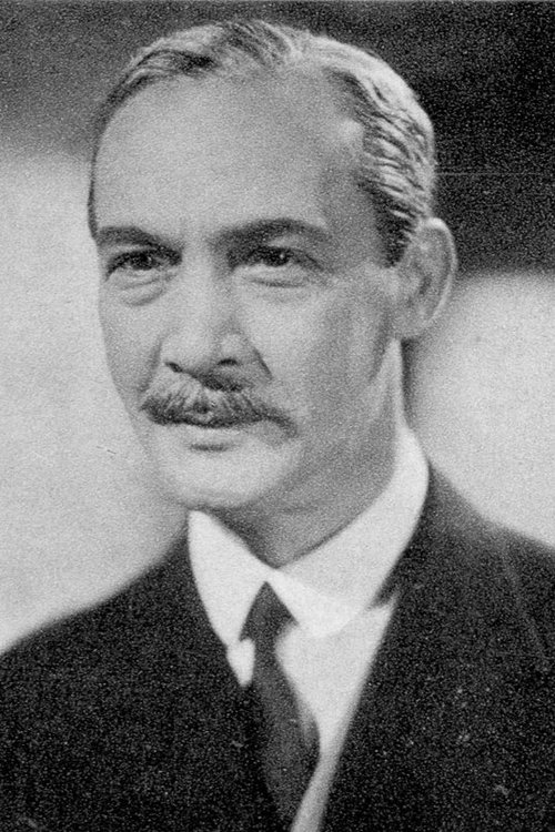 Paul Otto as Ein Polizeikommissär