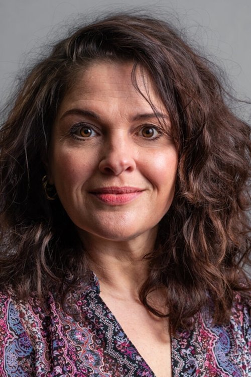 Marjolein Ley as Mother