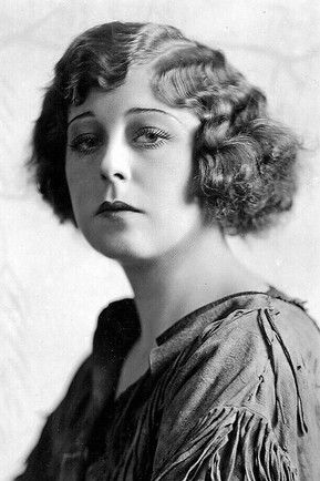 Seena Owen as Princess Beloved (Attarea) (Babylonian Story)