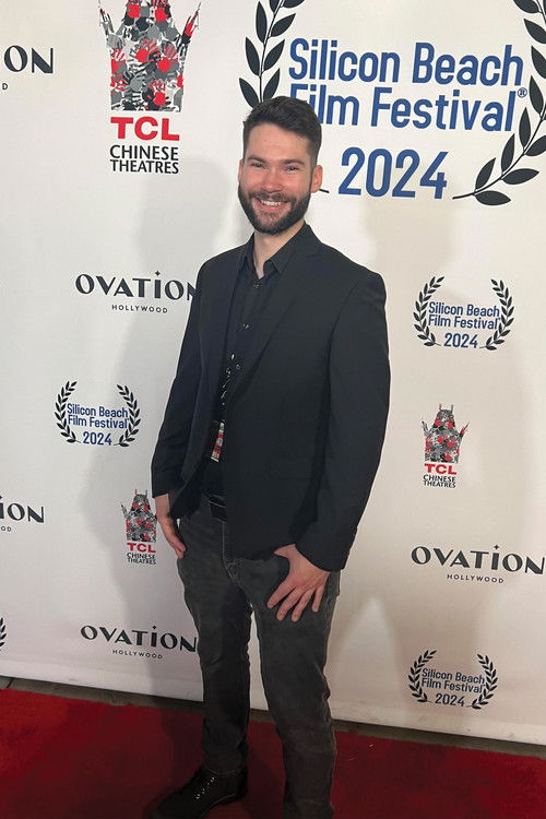 Benjamin Mehr as Young Barker