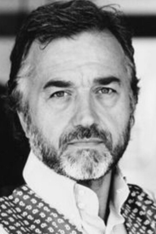 Enzo Storico as Brigadiere-Don Leopoldo