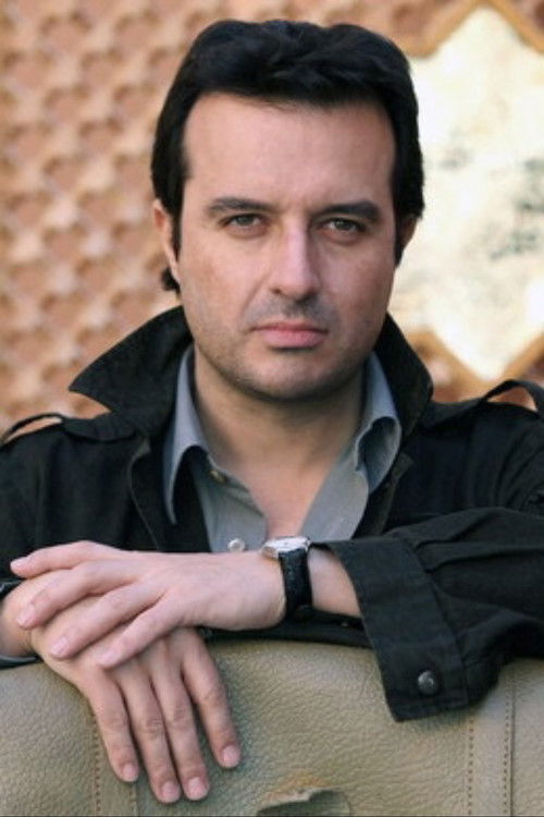 Javier Rebollo as Narrator (voice)