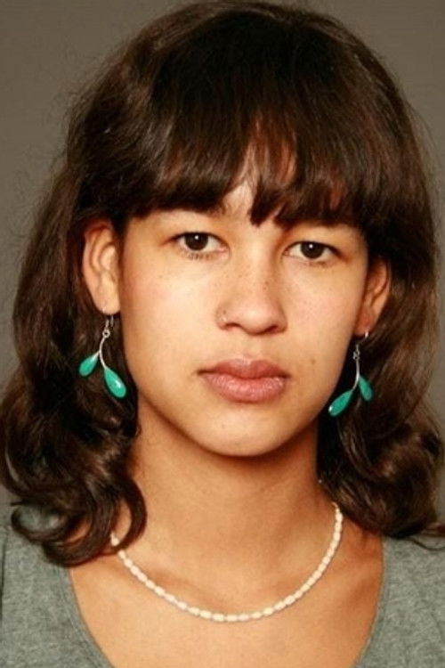 Sarah Blaßkiewitz as Karla Lottner