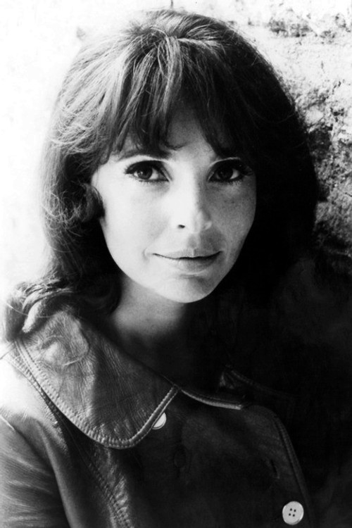 Madlyn Rhue as 2nd Lieutenant Reid