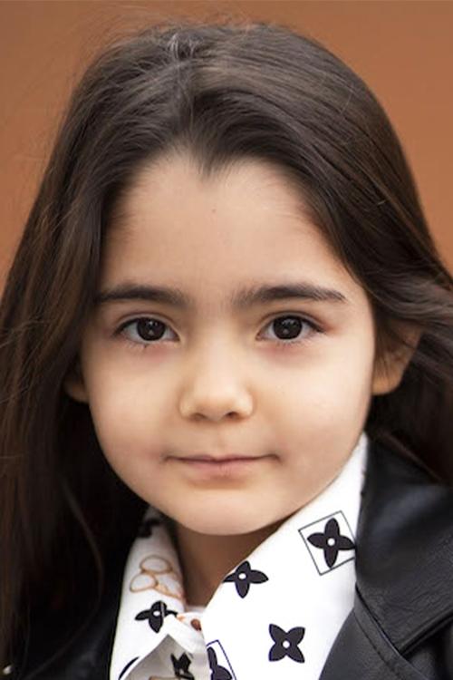 Dea Lanzaro as Celestina