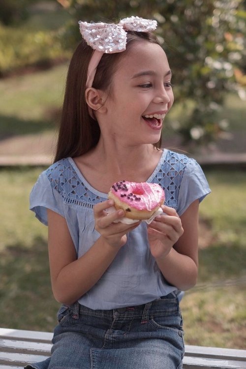 Candace Gabriel Bianca as Young Nomi