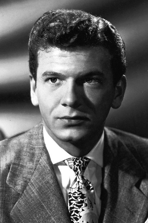 Hal Hackett as Duke Johnson