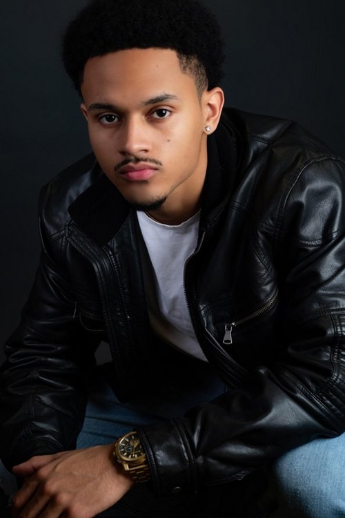 Trey Dawson as Teenage Boy