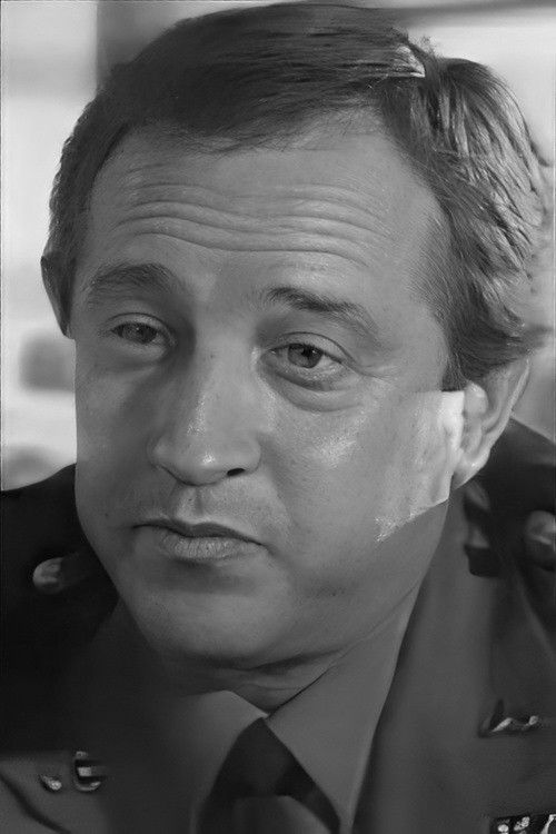 Vladislav Kudiyevskiy as Inteligent