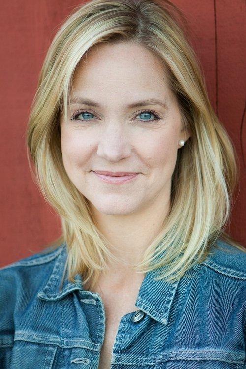 Julia Barnett as Kelly Baker