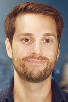 Mirko Drotschmann as Host / Narrator