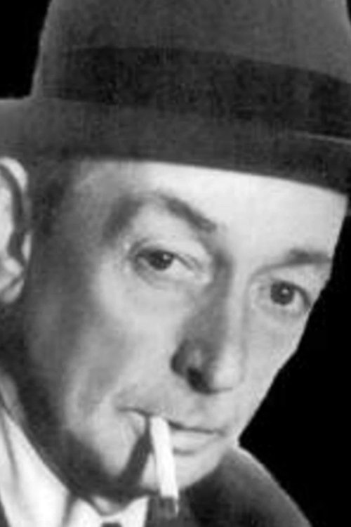 Édouard Francomme as Passerby (uncredited)