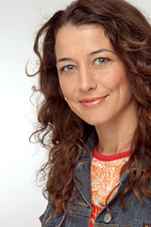 Carmen Thomas as Senior Resident