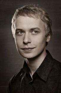 Roland Laos as Mattias