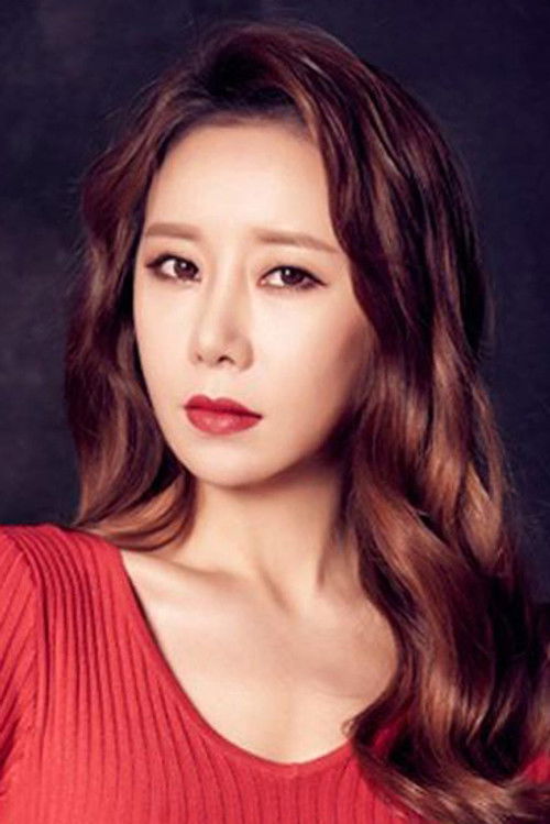 Ha Na-kyeong as Ah-ra