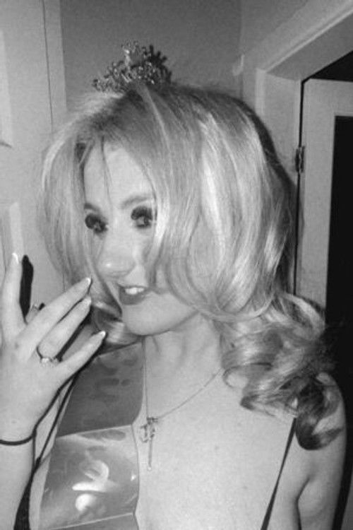 Emma Horrocks as Amy Ronan