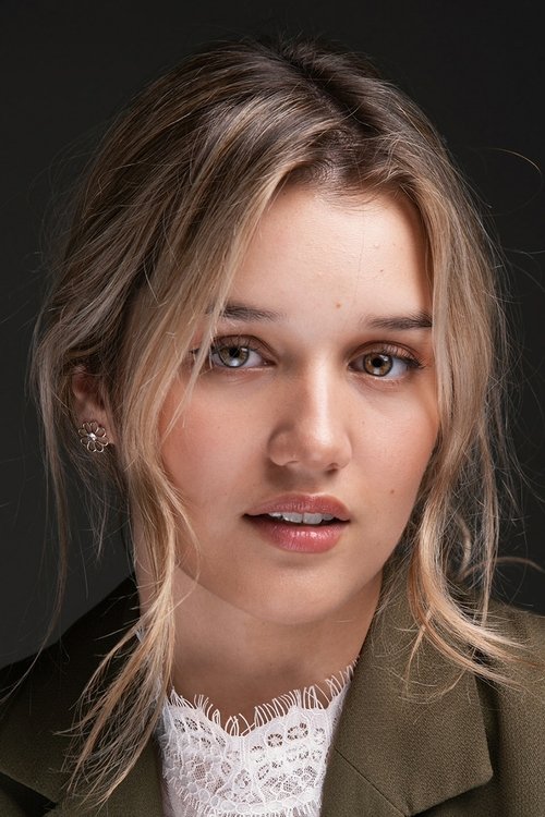 Fernanda Finsterbusch as Javiera Mardones