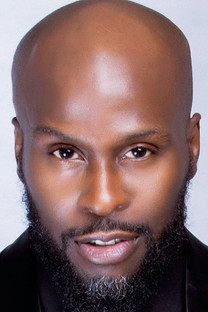 Ikechukwu Onunaku as Sola Akinyemi