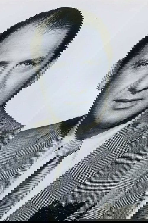 Henny Youngman as Henny Brown