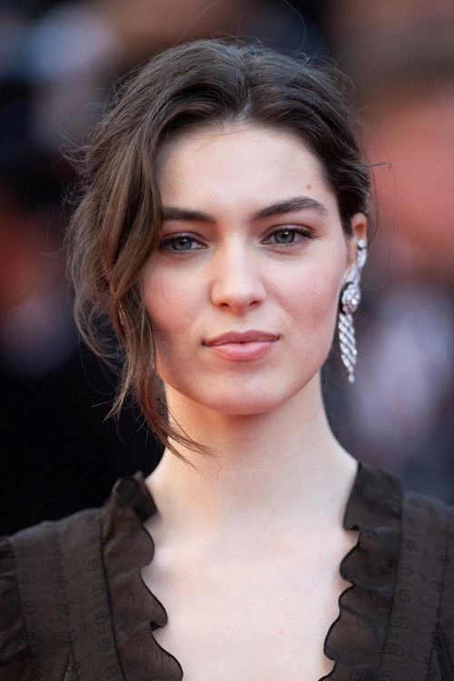 Anamaria Vartolomei as Kai Katz