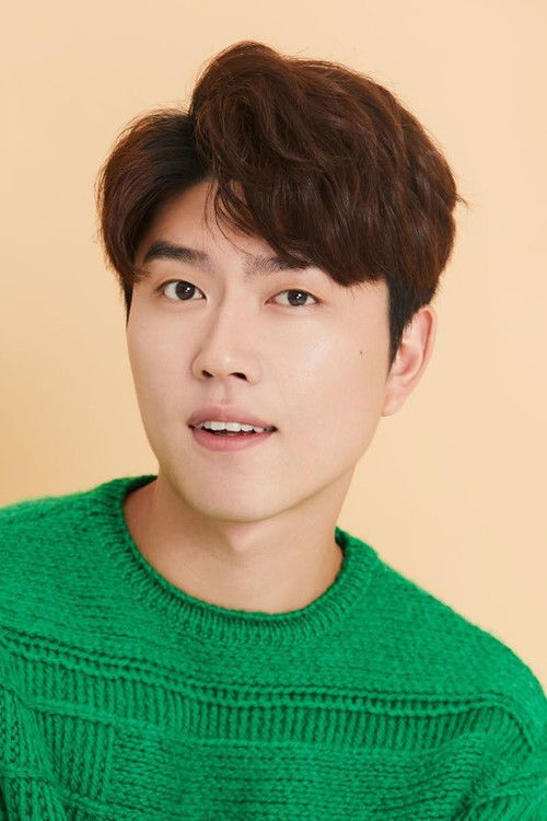 Lu Xing as Cui Daxiong