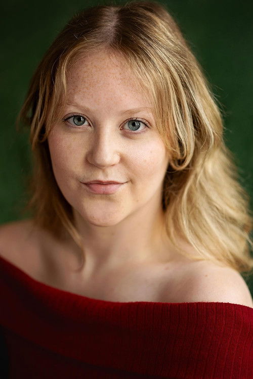 Katie Dobbins as Shelly