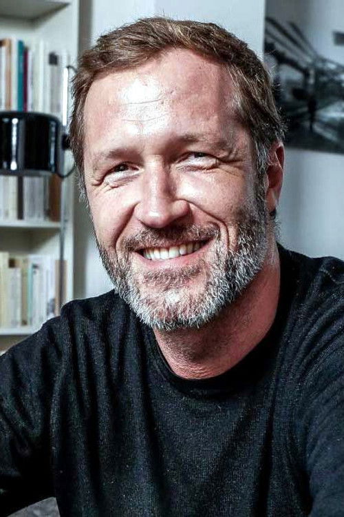 Paul Magnette as Himself