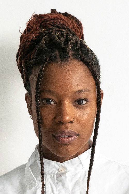 Cleo Diára as Diára