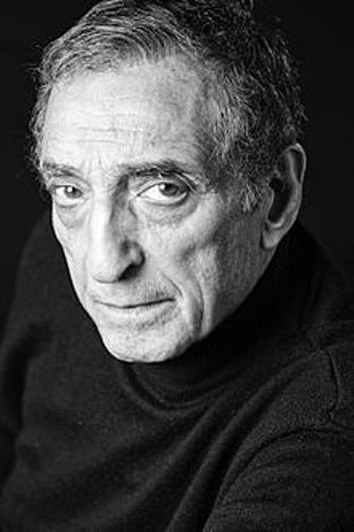 Pierre Koulak as Bouncer