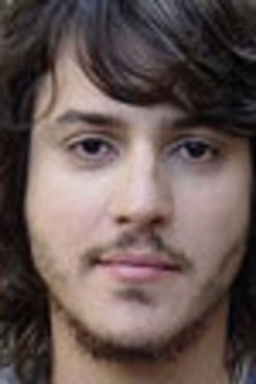 Betito Tavares as Biô