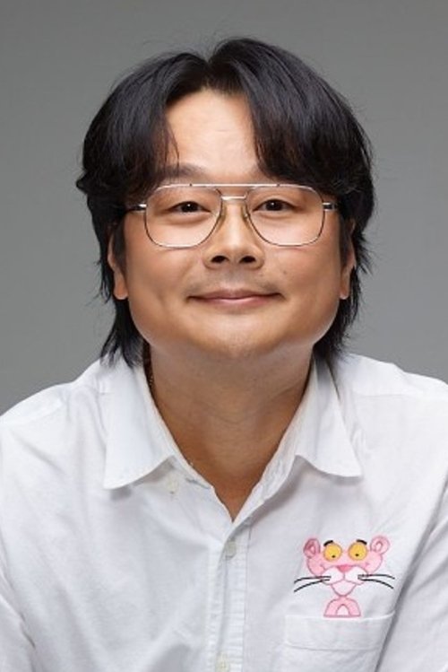 Ryu Kyeong-hwan as Sports Day MC