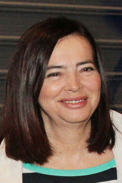 Eleni Kourkoula as νεαρή Σοφία Μινέικο