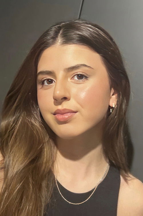 Zeynep Selimoğlu as Kiraz Elibol