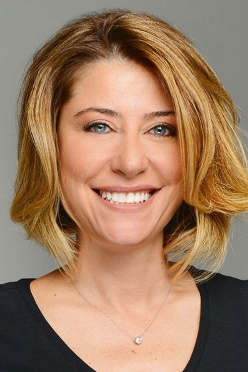 Elif Dağdeviren as Adli Tıp Doktoru