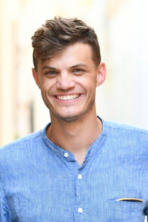 Oskar Wygonowski as Edward