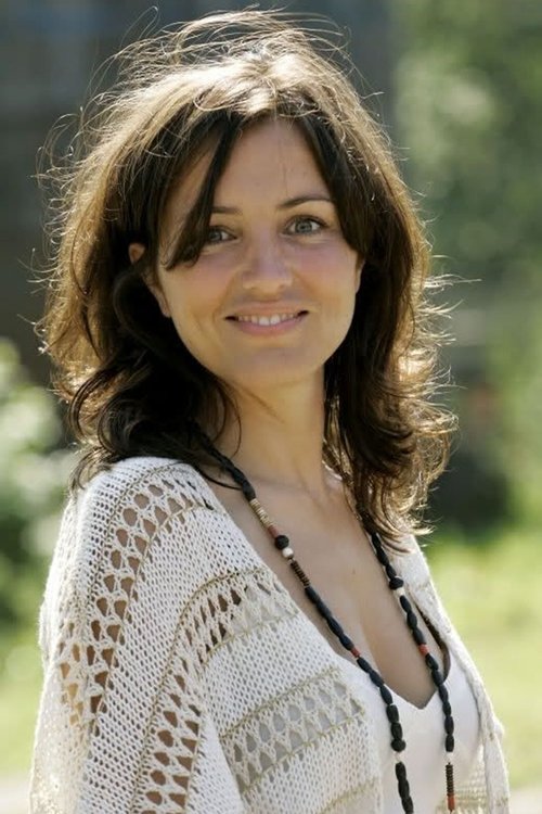 Daphne Bunskoek as Susan