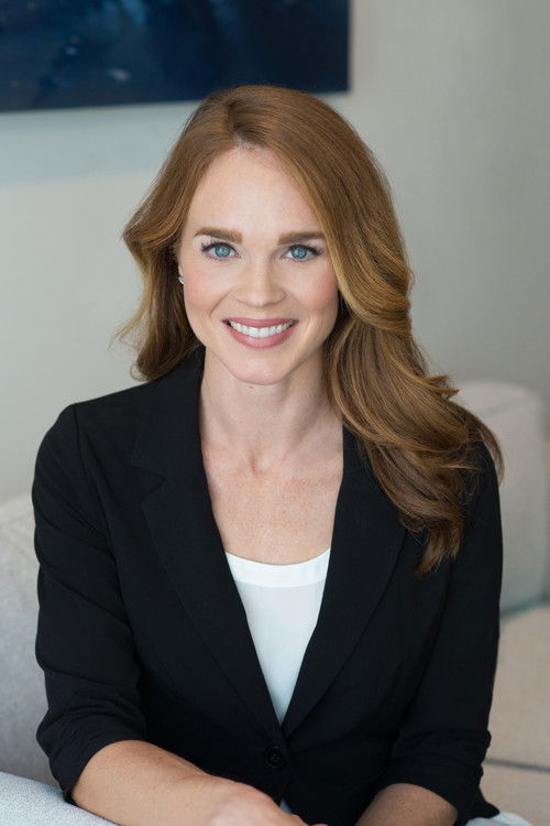 Marjorie Clifton as Liz Willoughby