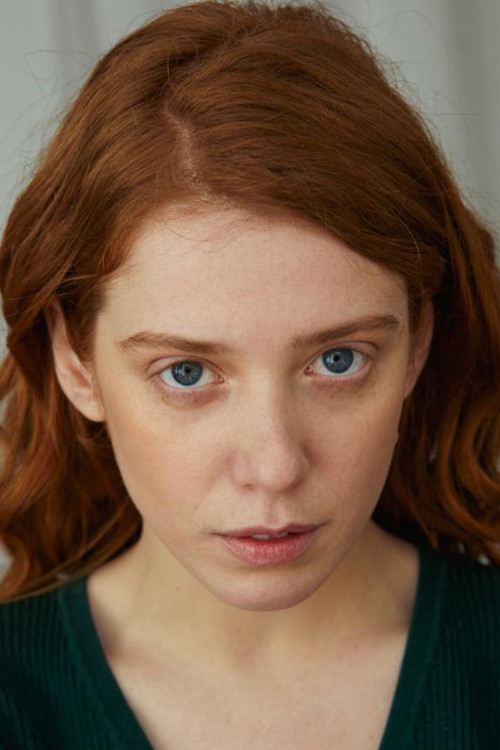 Francesca Carrain as Sista