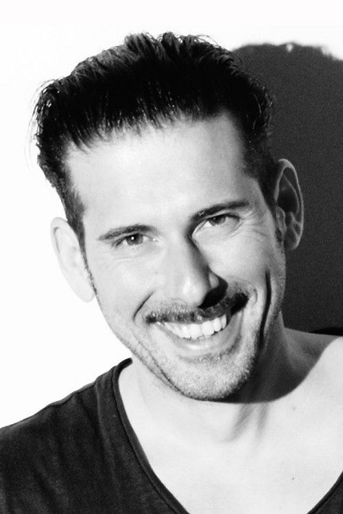 Diamantis Karanastasis as Γιώργος