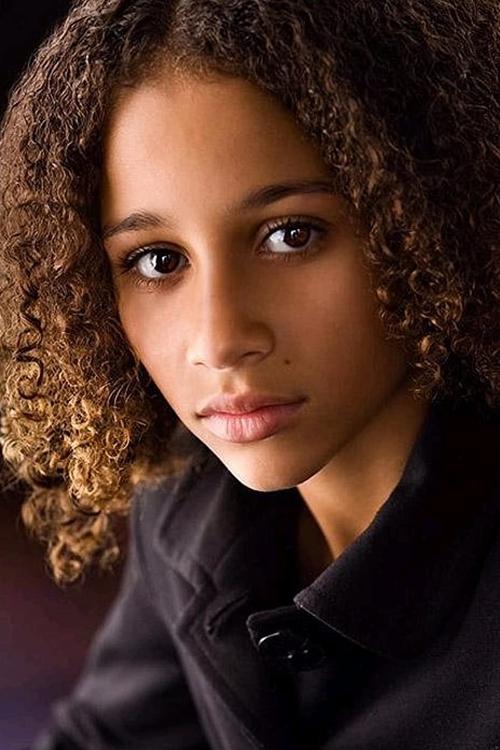 Alexis Llewellyn as Little Girl