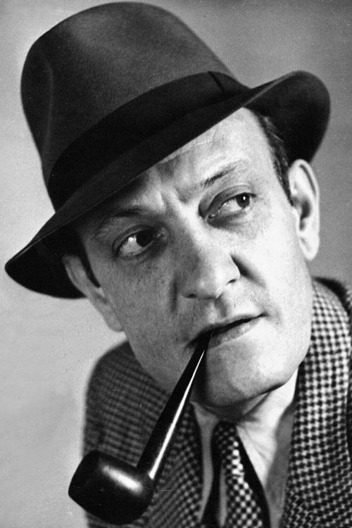 Yves Deniaud as Léon Lucas