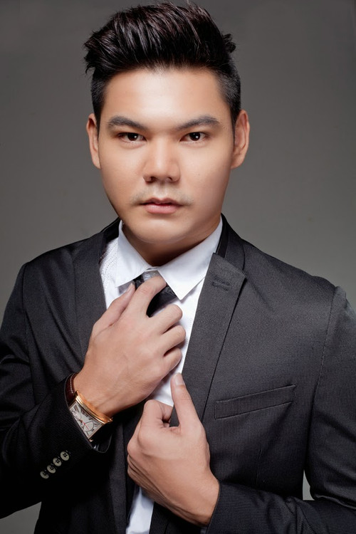 Aman Nassim as Zahari