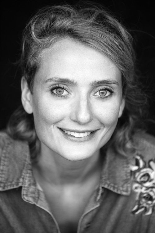 Elise Diamant as Mère de Juliette